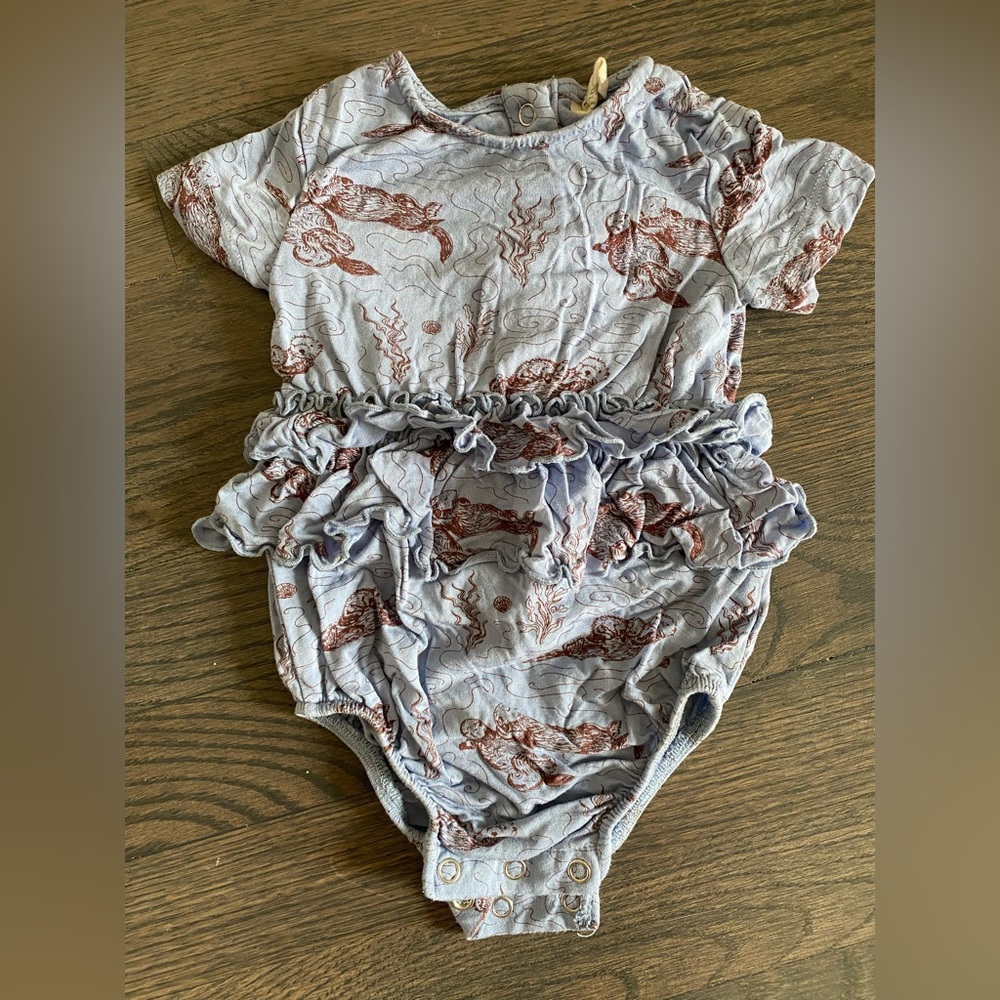 Kate Quinn Otter Print Ruffle Onesie 0-3 mos